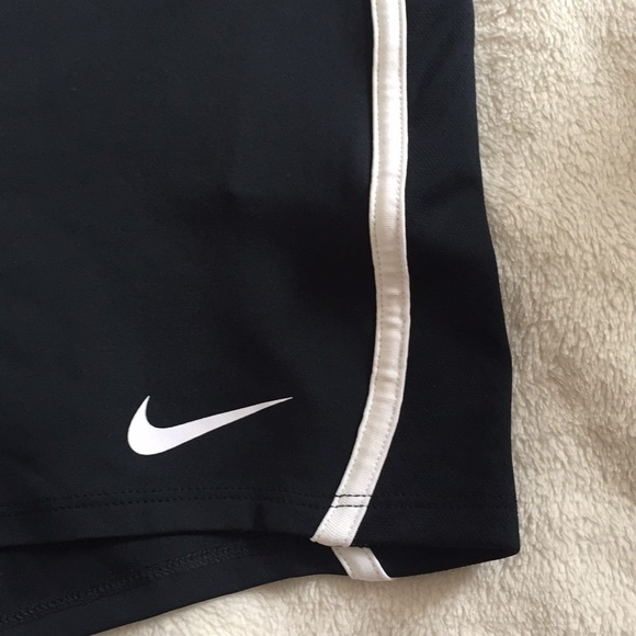 NIKE dri-fit running shorts - Picture 2 of 4